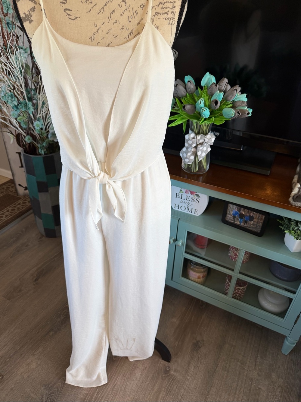Everly Cream Tie-Front Jumpsuit Size Small